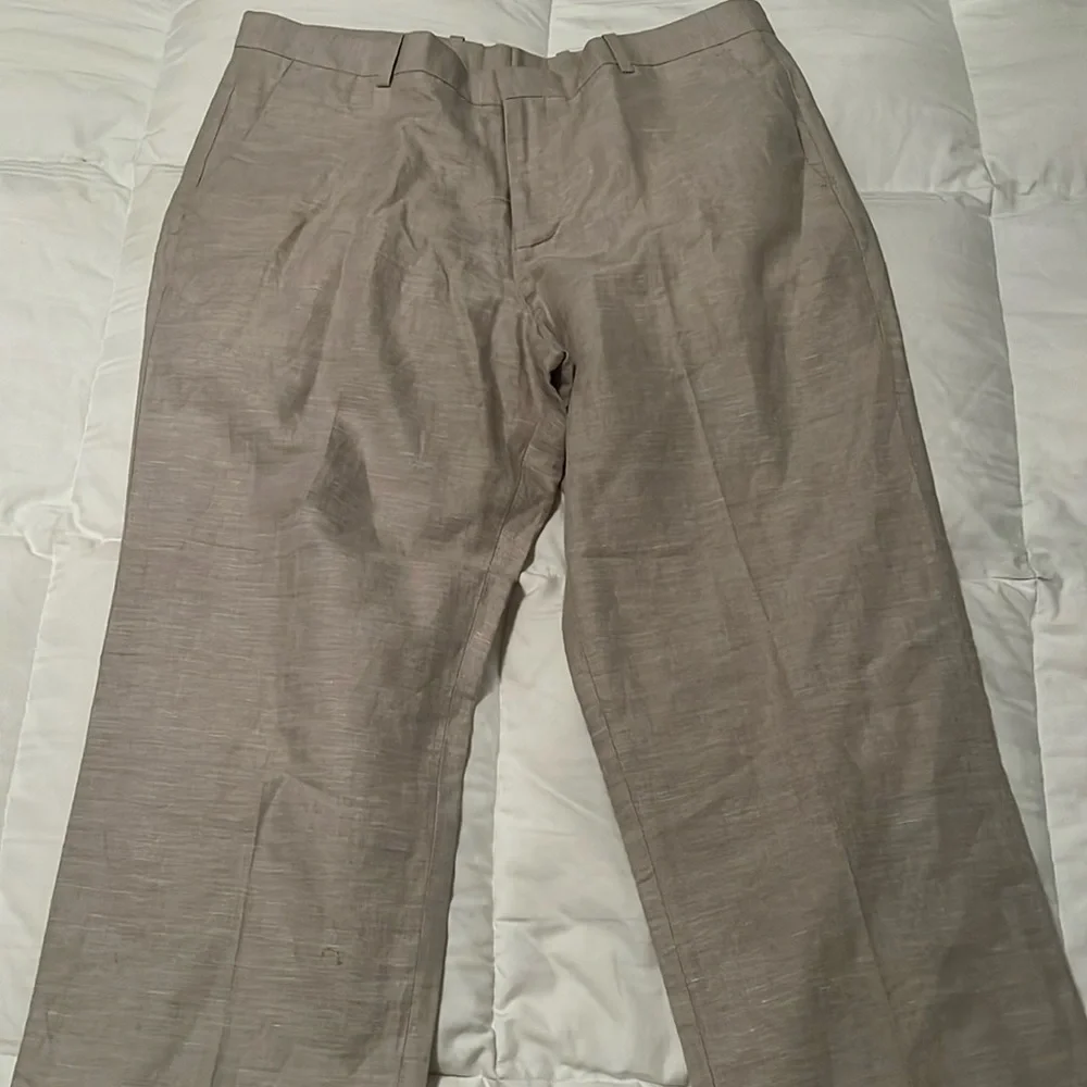 Men’s Perry Ellis linen and cotton, blend pants, 34 length